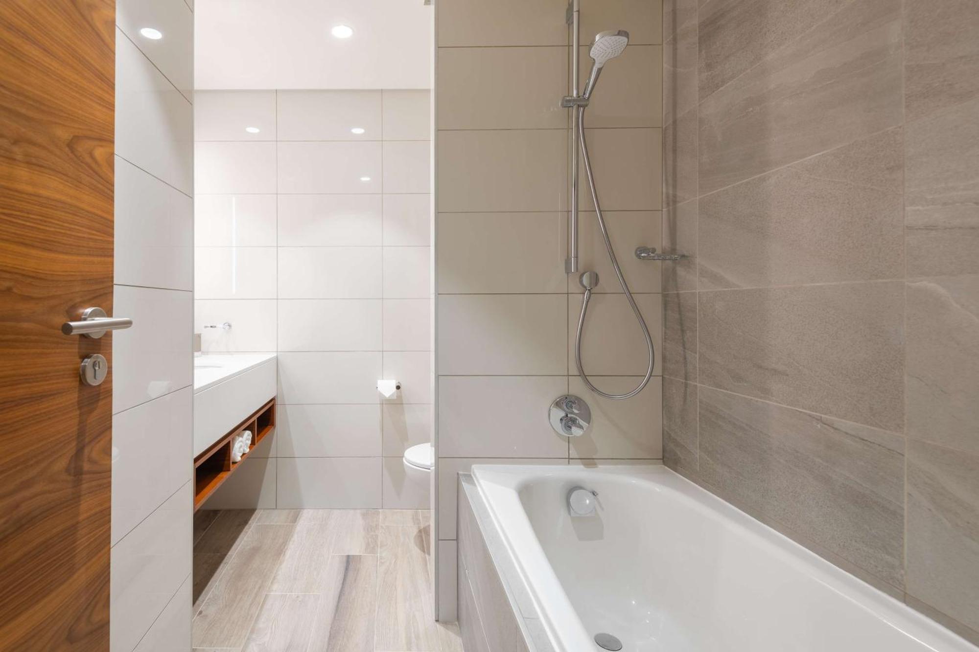 Hilton Garden Inn ويندهوك المظهر الخارجي الصورة