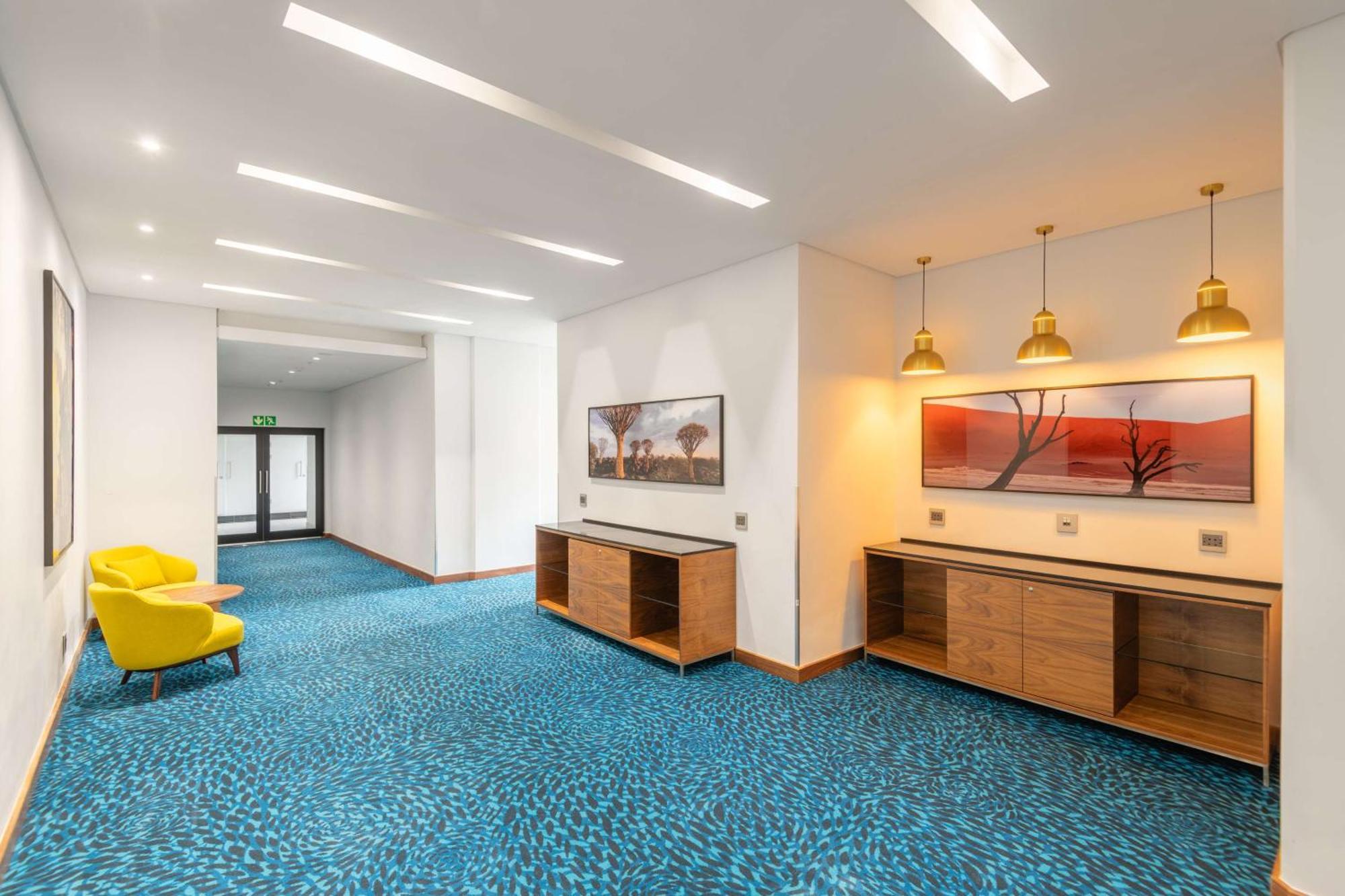 Hilton Garden Inn ويندهوك المظهر الخارجي الصورة